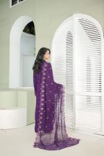 Manizay Mehrma Premium Embroidered Winter Karandi With Embroidered Crinkle Dupatta M-09 - Image 3